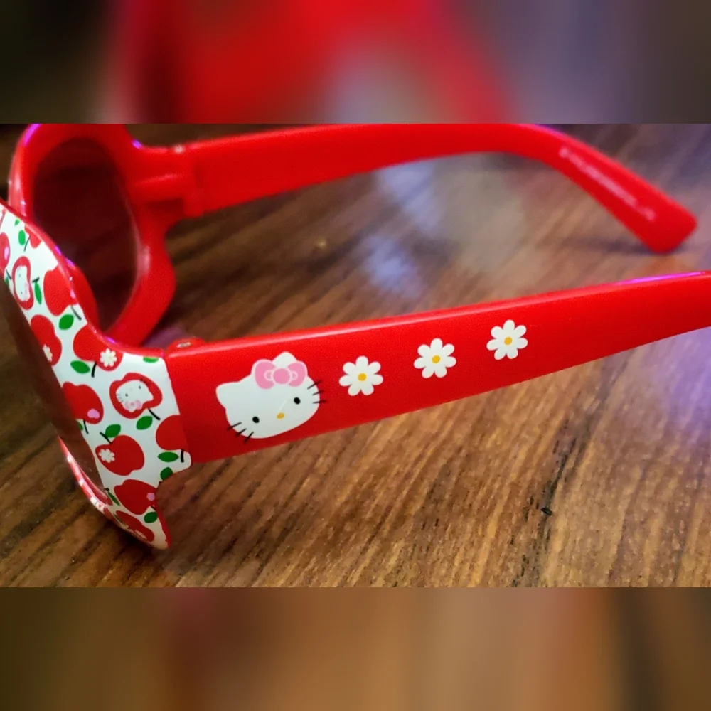 2008 Hello Kitty Sanrio Children's Sunglasses
